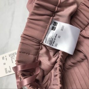 Uniqlo Skirts - Uniqlo High Waist Chiffon Pleated Skirt Medium Uniqlo Skirts - Uniqlo High Waist Chiffon Pleated Skirt Medium